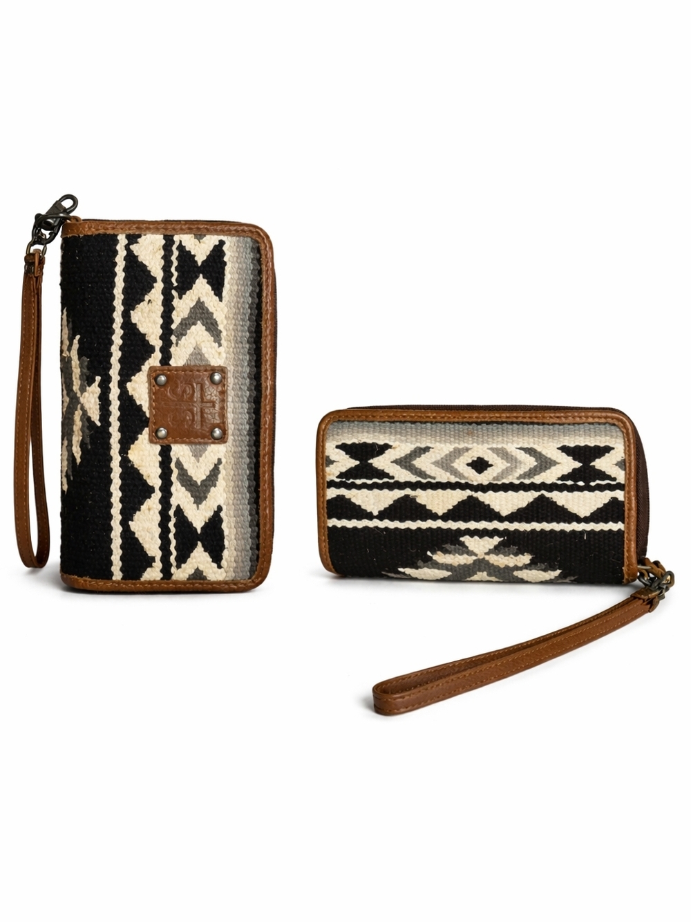 STS Ranchwear Black Cream Aztec Zip Wristlet Wallet